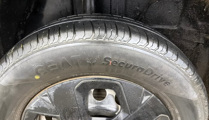 2022 Tata PUNCH ADVENTURE MT, Petrol, Manual, 86,142 km, Right Rear Tyre Tread