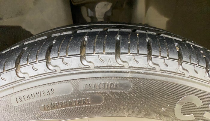 2020 Renault Kwid RXT 1.0 AMT, Petrol, Automatic, 21,330 km, Right Front Tyre Tread