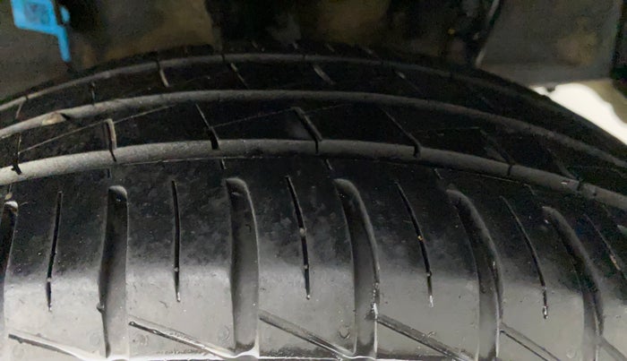2021 Hyundai GRAND I10 NIOS SPORTZ 1.2 KAPPA VTVT CNG, CNG, Manual, 42,116 km, Left Rear Tyre Tread