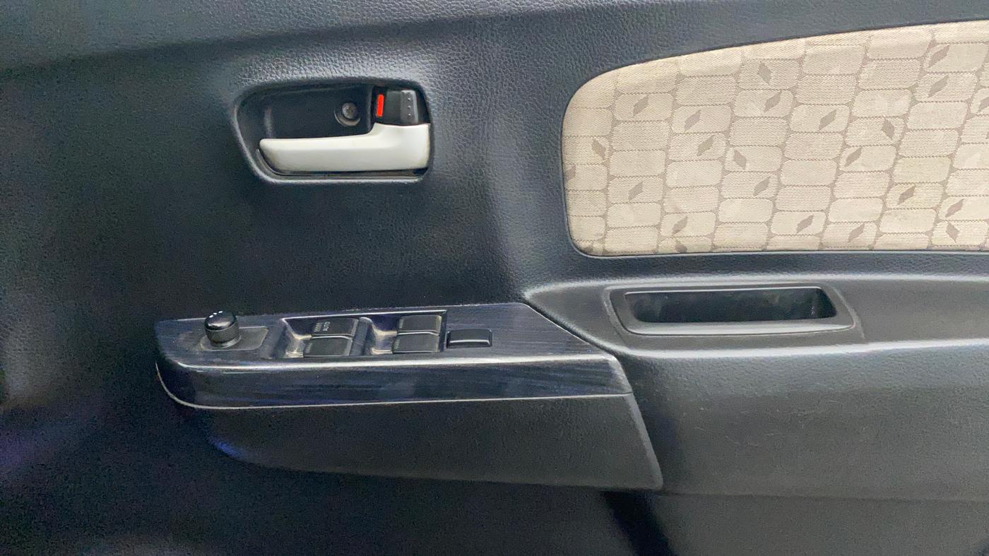 2015 Maruti Wagon R 1.0 VXI, Petrol, Manual, 51,019 km, Driver Side Door Panels Control