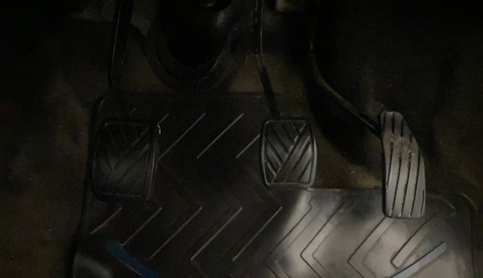 2015 Maruti Wagon R 1.0 VXI, Petrol, Manual, 51,019 km, Pedals