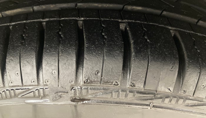 2013 Chevrolet Sail UVA 1.2 LS ABS, Petrol, Manual, 57,577 km, Right Front Tyre Tread