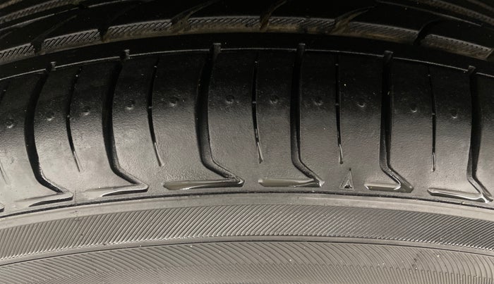 2013 Chevrolet Sail UVA 1.2 LS ABS, Petrol, Manual, 57,577 km, Right Rear Tyre Tread