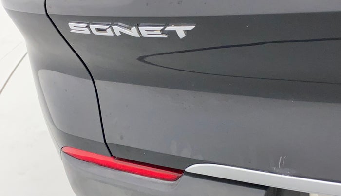 2021 KIA SONET HTX 1.0 IMT, Petrol, Manual, 20,504 km, Dicky (Boot door) - Slightly dented