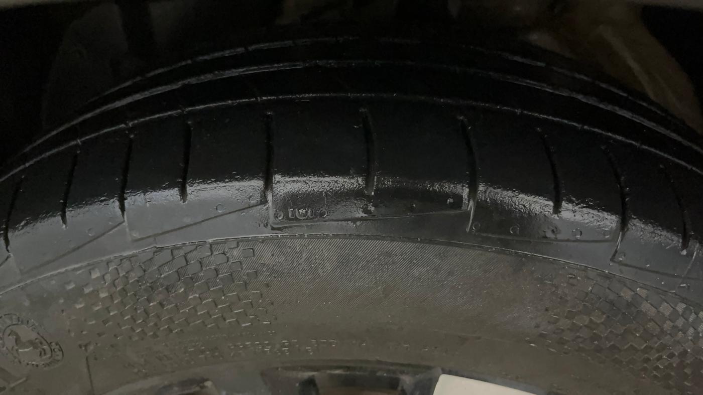 2020 MG HECTOR SHARP 1.5 DCT PETROL, Petrol, Automatic, 40,993 km, Left Front Tyre Tread
