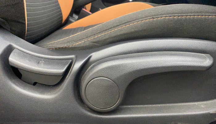 2016 Hyundai i20 Active 1.2 SX, Petrol, Manual, 91,318 km, Driver Side Adjustment Panel