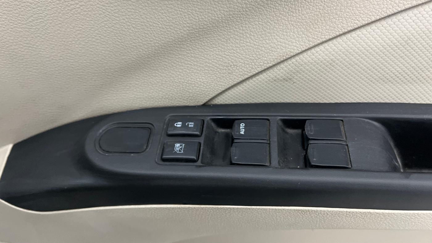 2018 Maruti Celerio VXI AMT, Petrol, Automatic, 60,579 km, Driver Side Door Panels Control