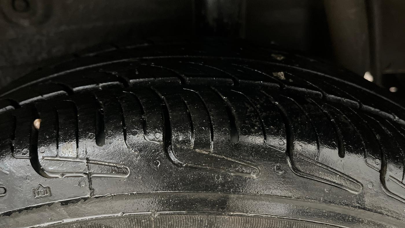 2018 Maruti Celerio VXI AMT, Petrol, Automatic, 60,579 km, Left Rear Tyre Tread