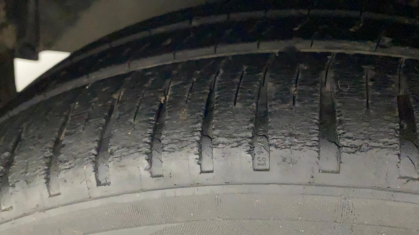 2011 Toyota Etios Liva VX, Petrol, Manual, 92,772 km, Left Front Tyre Tread