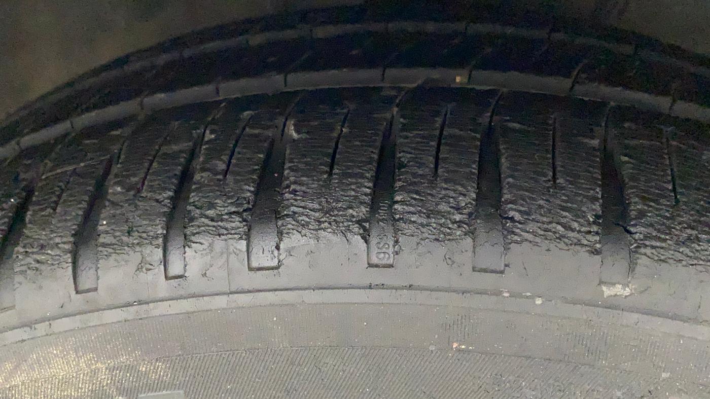 2011 Toyota Etios Liva VX, Petrol, Manual, 92,772 km, Right Front Tyre Tread