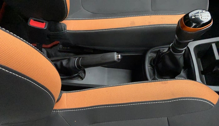 2021 Renault Kwid 1.0 CLIMBER OPT, Petrol, Manual, 9,107 km, Gear Lever