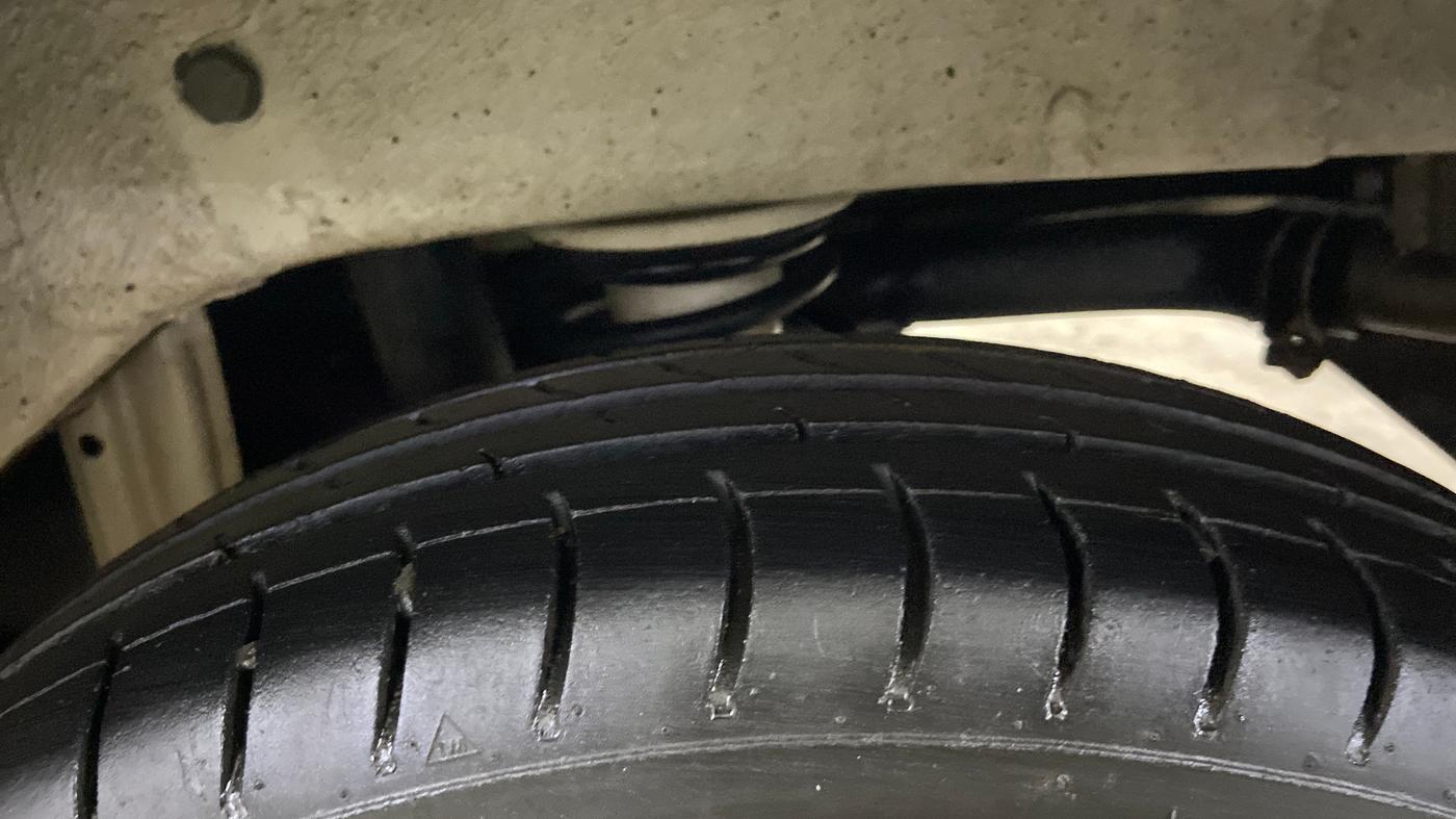 2018 Maruti Alto 800 VXI, Petrol, Manual, 43,808 km, Left Rear Tyre Tread