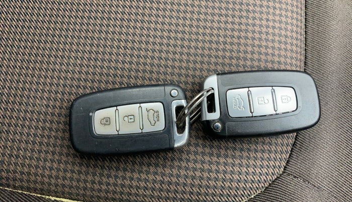 2013 Hyundai i20 ASTA 1.2, Petrol, Manual, 1,24,088 km, Key Close Up