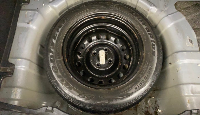 2013 Hyundai i20 ASTA 1.2, Petrol, Manual, 1,24,088 km, Spare Tyre