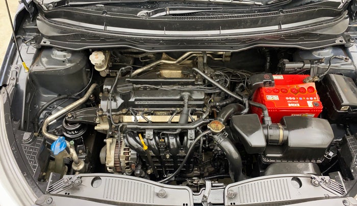 2013 Hyundai i20 ASTA 1.2, Petrol, Manual, 1,24,088 km, Engine View