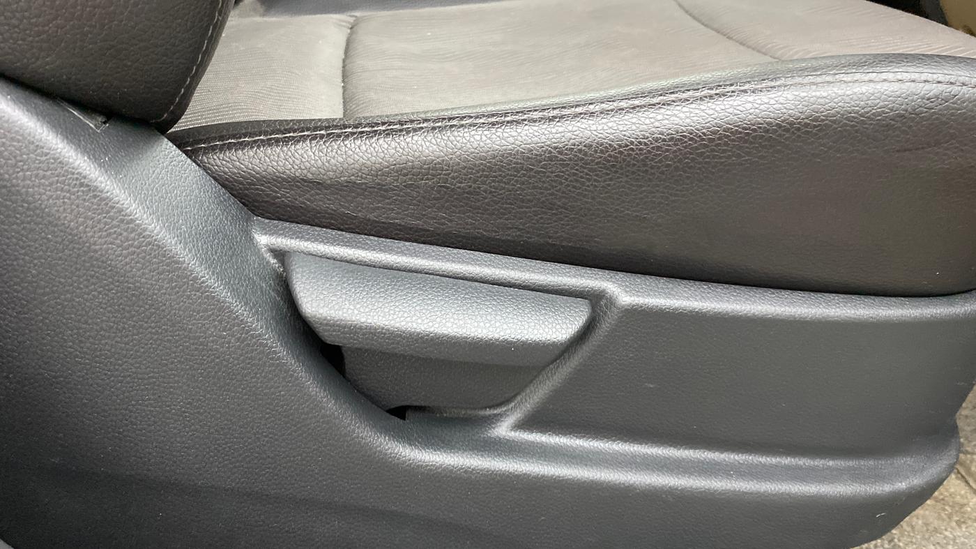 2013 Hyundai Eon SPORTZ, Petrol, Manual, 28,651 km, Driver Side Adjustment Panel