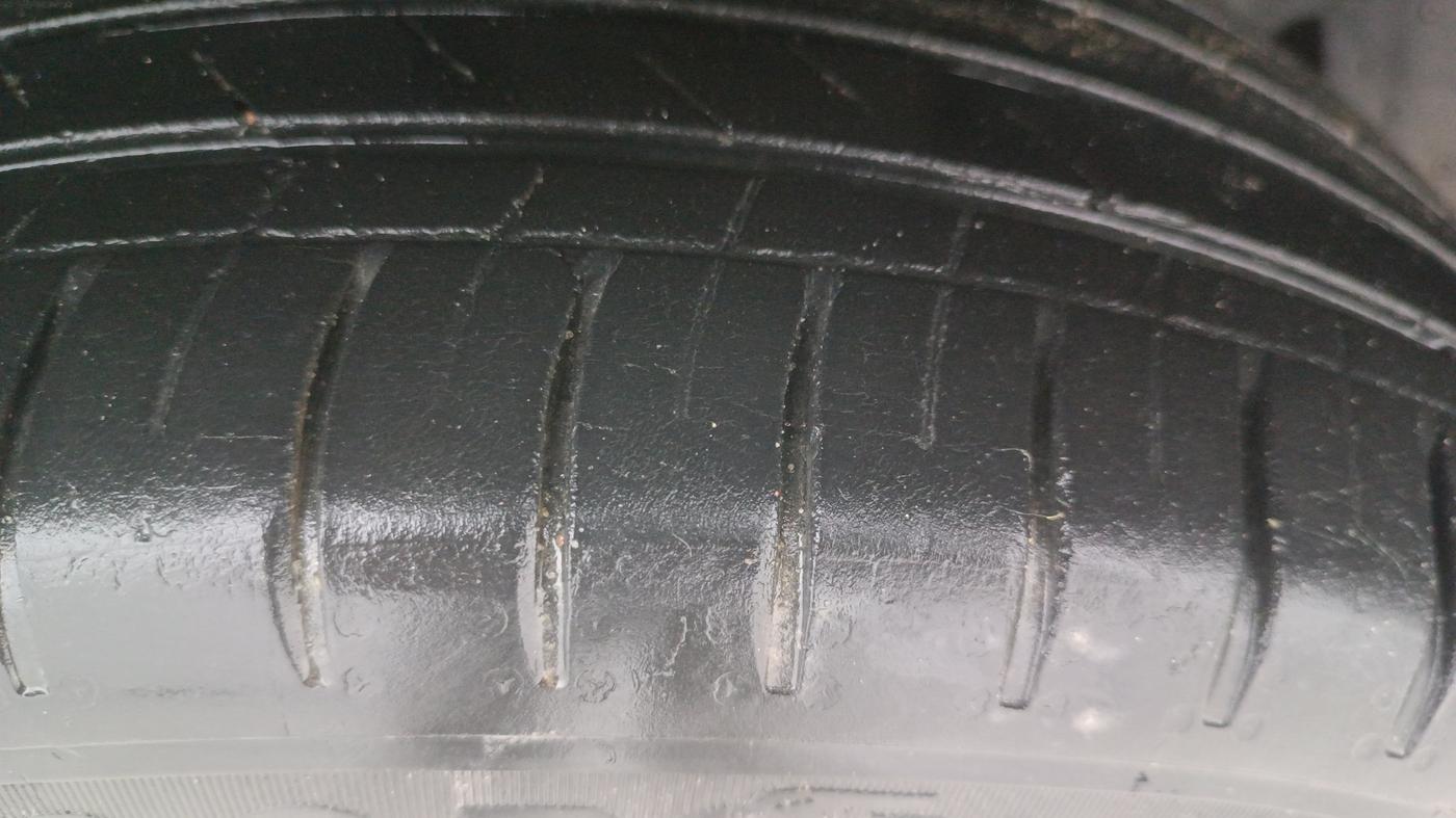 2021 MG HECTOR SHARP 1.5 DCT PETROL, Petrol, Automatic, 50,689 km, Left Rear Tyre Tread