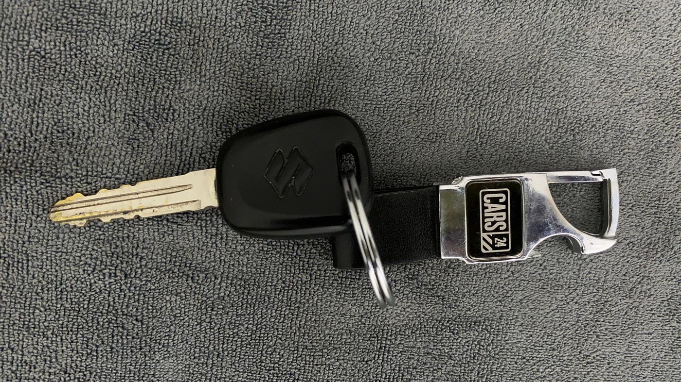 2018 Maruti Alto 800 LXI, Petrol, Manual, 28,050 km, Key Close Up