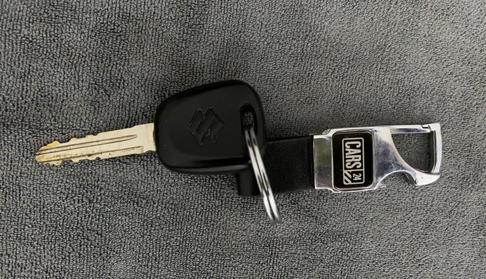 2018 Maruti Alto 800 LXI, Petrol, Manual, 28,050 km, Key Close Up