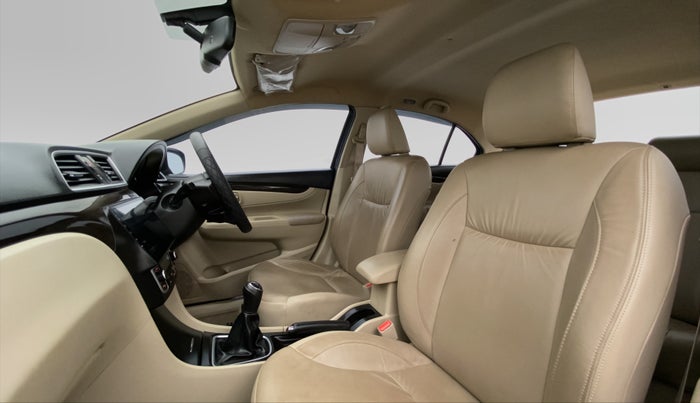 2017 Maruti Ciaz ALPHA 1.4 VVT, Petrol, Manual, 21,004 km, Right Side Front Door Cabin
