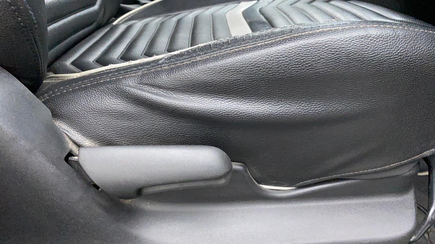 2018 Maruti Vitara Brezza VDI AMT, Diesel, Automatic, 97,704 km, Driver Side Adjustment Panel