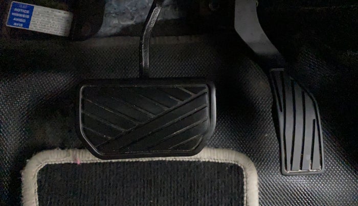 2018 Maruti Vitara Brezza VDI AMT, Diesel, Automatic, 97,704 km, Pedals