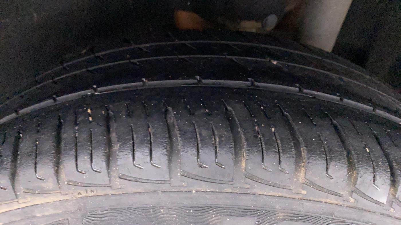 2018 Maruti Vitara Brezza VDI AMT, Diesel, Automatic, 97,704 km, Left Rear Tyre Tread