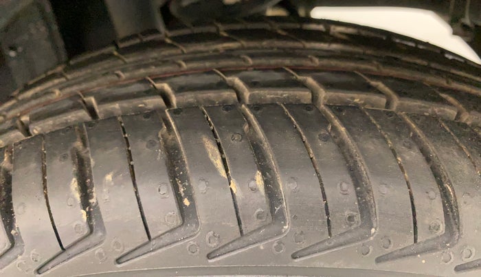 2014 Maruti Alto K10 VXI, Petrol, Manual, 39,739 km, Left Rear Tyre Tread