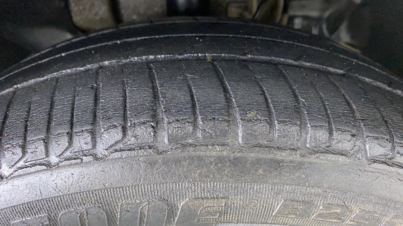 2018 Tata TIGOR XZ 1.2 REVOTRON, Petrol, Manual, 54,249 km, Right Front Tyre Tread