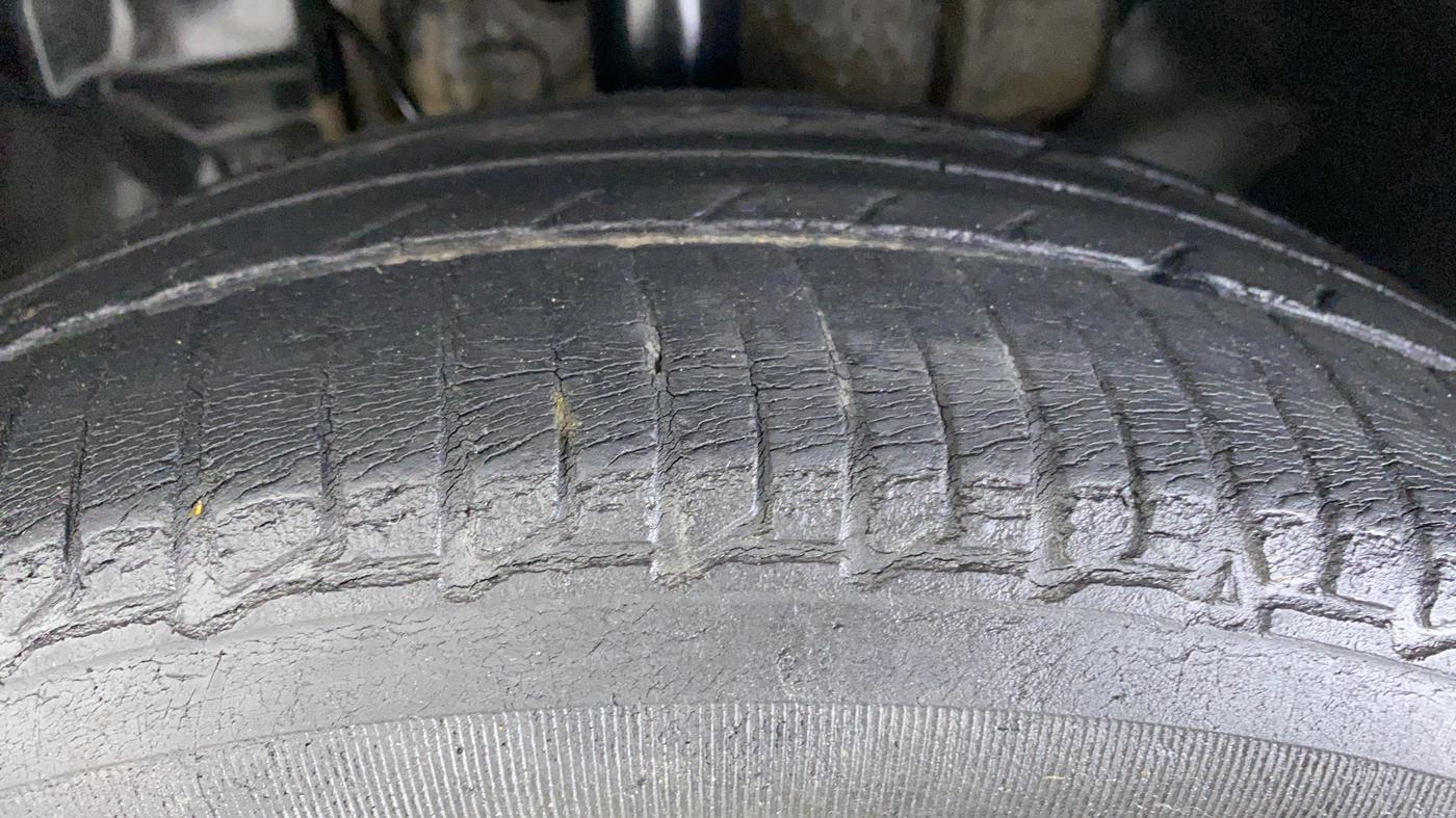 2018 Tata TIGOR XZ 1.2 REVOTRON, Petrol, Manual, 54,249 km, Left Front Tyre Tread