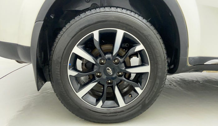 2018 Mahindra XUV500 W11 AT, Diesel, Automatic, 29,359 km, Right Rear Wheel