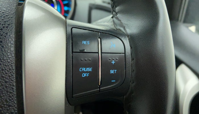2018 Mahindra XUV500 W11 AT, Diesel, Automatic, 29,359 km, Adaptive Cruise Control
