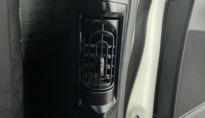 2018 Mahindra XUV500 W11 AT, Diesel, Automatic, 29,359 km, Rear AC Vents