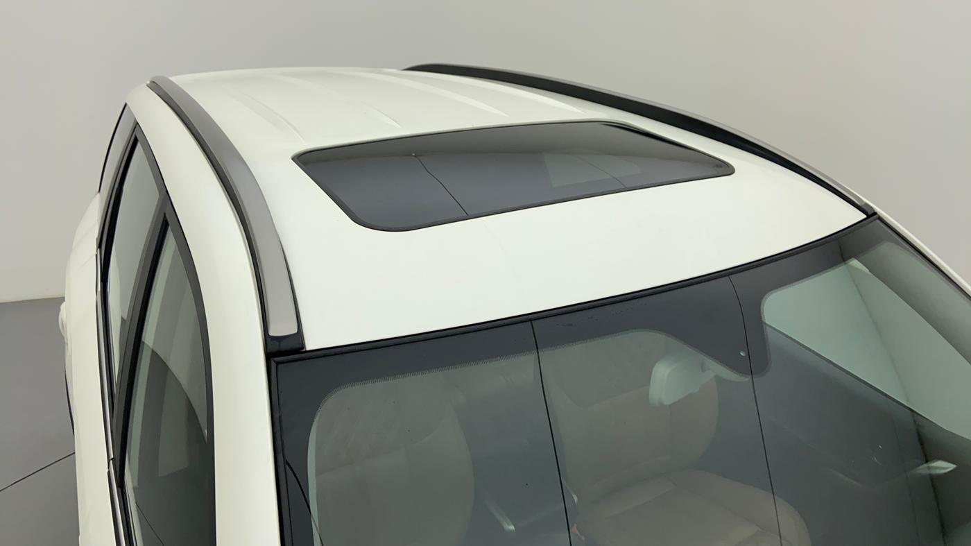 2018 Mahindra XUV500 W11 AT, Diesel, Automatic, 29,359 km, Roof