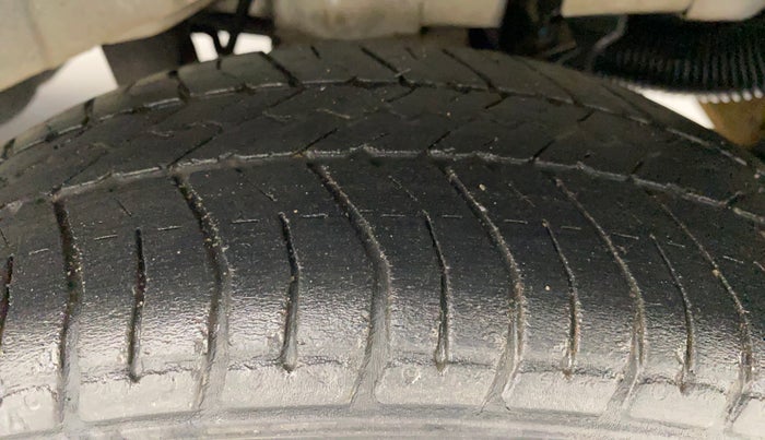 2012 Hyundai Santro Xing GL PLUS, Petrol, Manual, 60,738 km, Left Rear Tyre Tread