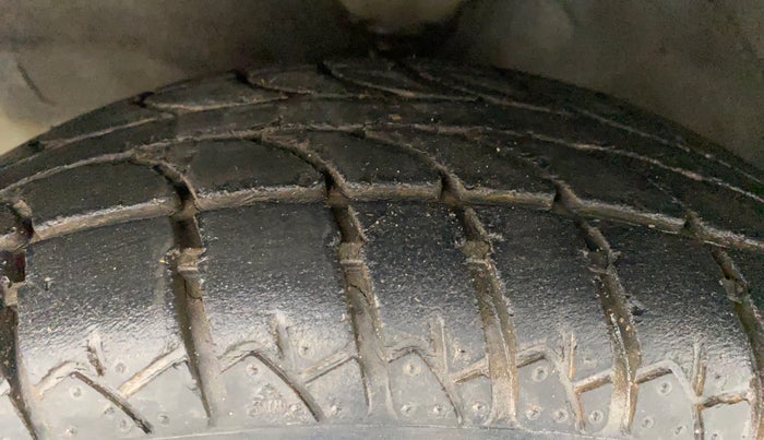 2012 Hyundai Santro Xing GL PLUS, Petrol, Manual, 60,738 km, Left Front Tyre Tread