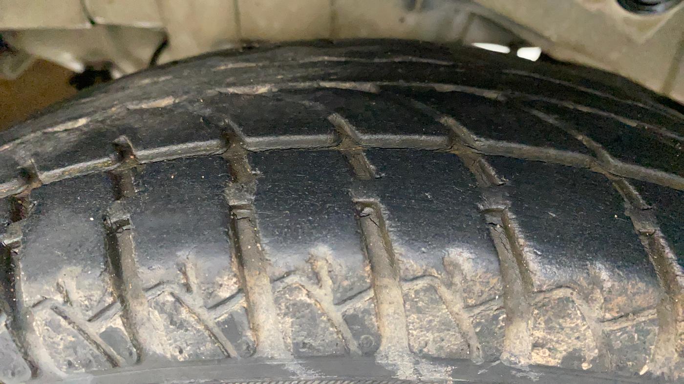 2012 Hyundai Santro Xing GL PLUS, Petrol, Manual, 60,738 km, Right Rear Tyre Tread
