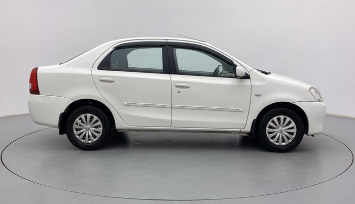 2013 Toyota Etios G, Petrol, Manual, 47,334 km, Right Side View