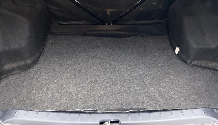 2013 Toyota Etios G, Petrol, Manual, 47,334 km, Boot Inside