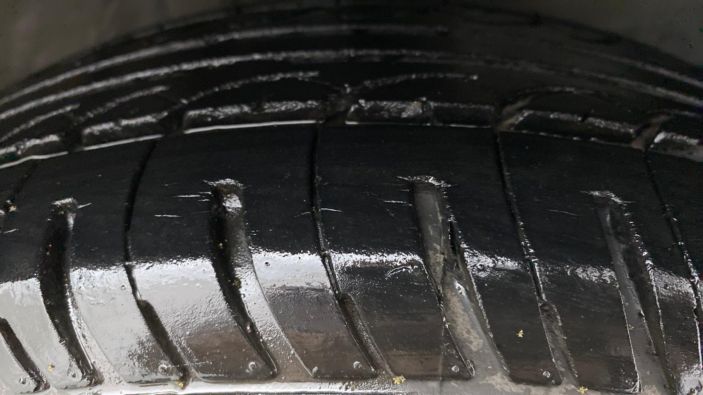 2013 Toyota Etios G, Petrol, Manual, 47,334 km, Right Front Tyre Tread