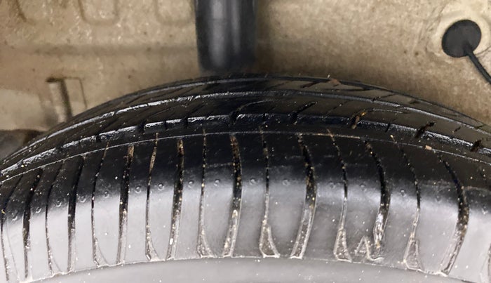 2019 Maruti Celerio ZXI, Petrol, Manual, 35,564 km, Right Rear Tyre Tread