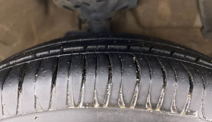 2019 Maruti Celerio ZXI, Petrol, Manual, 35,564 km, Right Front Tyre Tread