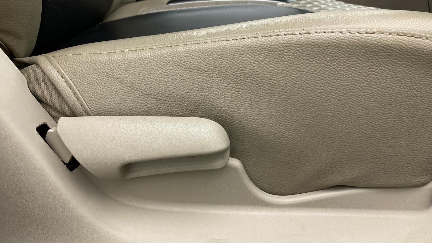 2019 Maruti Celerio ZXI, Petrol, Manual, 35,564 km, Driver Side Adjustment Panel