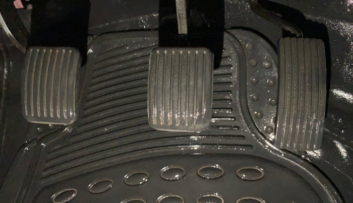 2014 Hyundai i10 MAGNA 1.1, Petrol, Manual, 43,999 km, Pedals