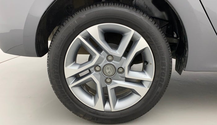 2022 Tata TIGOR XZA PLUS PETROL, Petrol, Automatic, 7,351 km, Right Rear Wheel