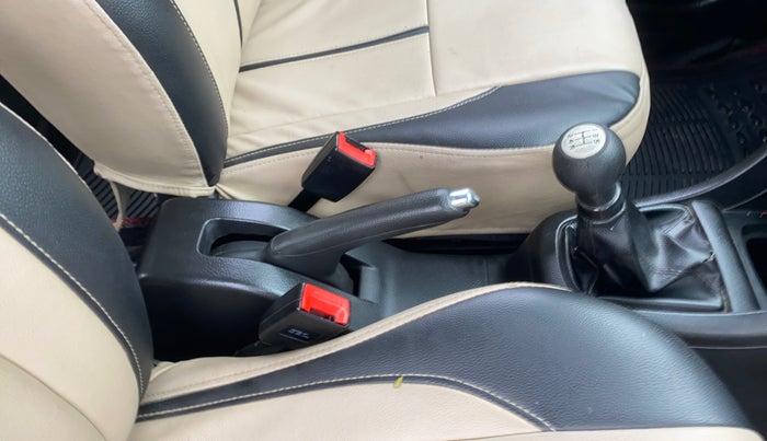 2014 Maruti Swift VXI, Petrol, Manual, 63,265 km, Gear Lever