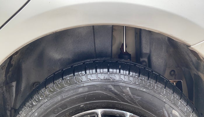 2014 Maruti Swift VXI, Petrol, Manual, 63,265 km, Left Rear Tyre Tread