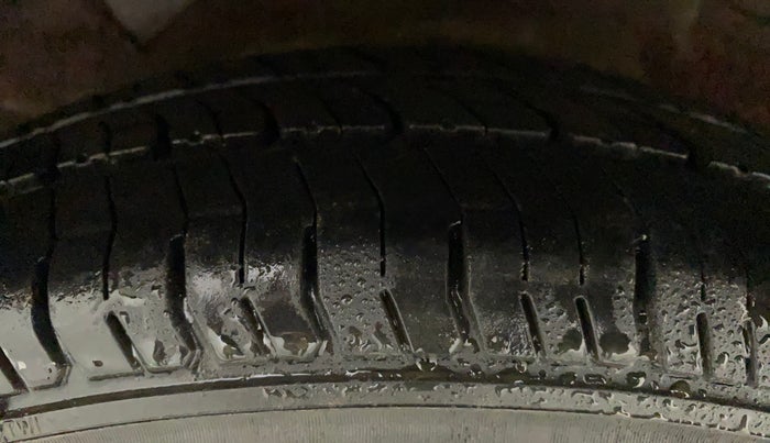2010 Hyundai i10 SPORTZ 1.2, Petrol, Manual, 88,623 km, Right Rear Tyre Tread
