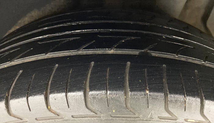 2017 Hyundai New Elantra 2.0 SX (O) AT, Petrol, Automatic, 87,638 km, Left Rear Tyre Tread