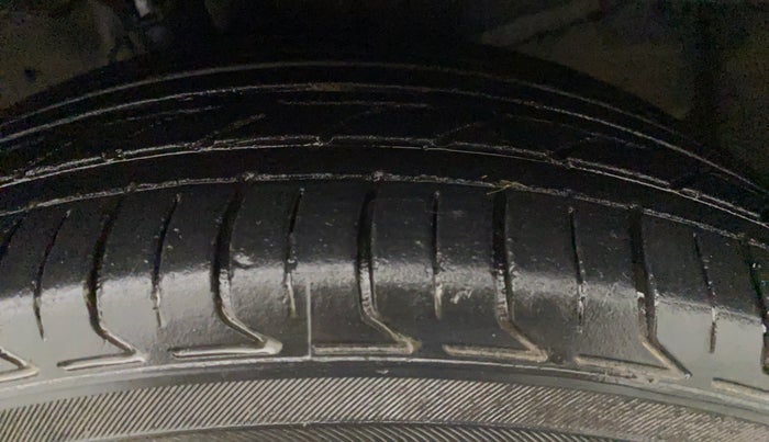 2016 Honda Jazz 1.2L I-VTEC V AT, CNG, Automatic, 72,758 km, Left Front Tyre Tread